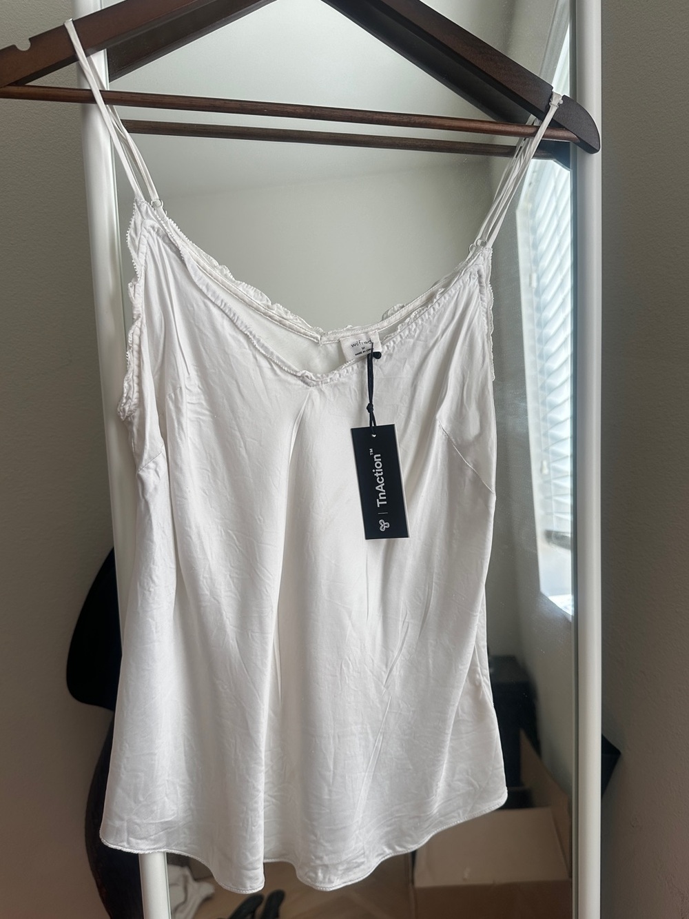Aritzia Wilfred vegan silk white/ivory tank top
